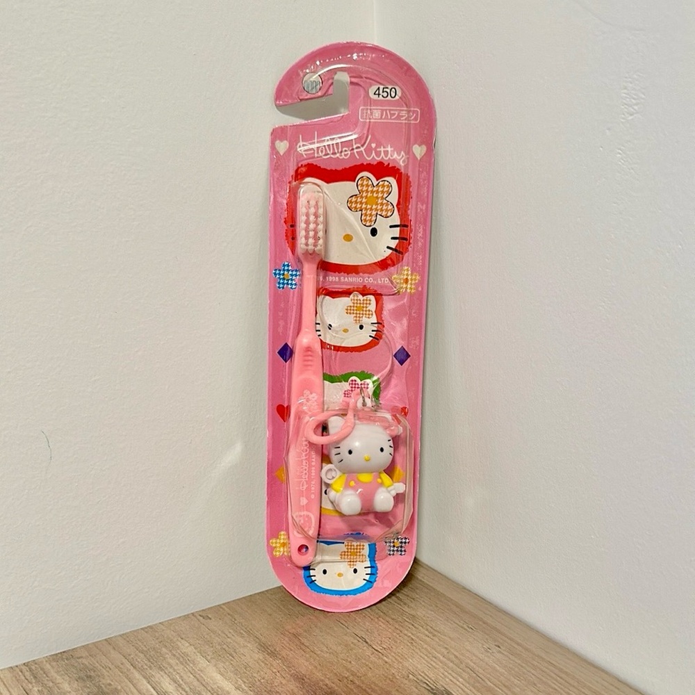 Hello Kitty Pink Kid’s Toothbrush